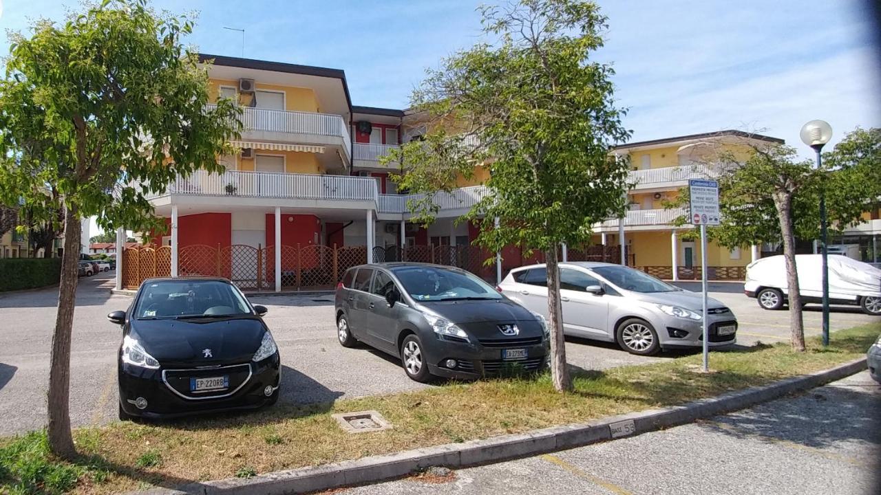 Condominio Miriam Bibione Esterno foto